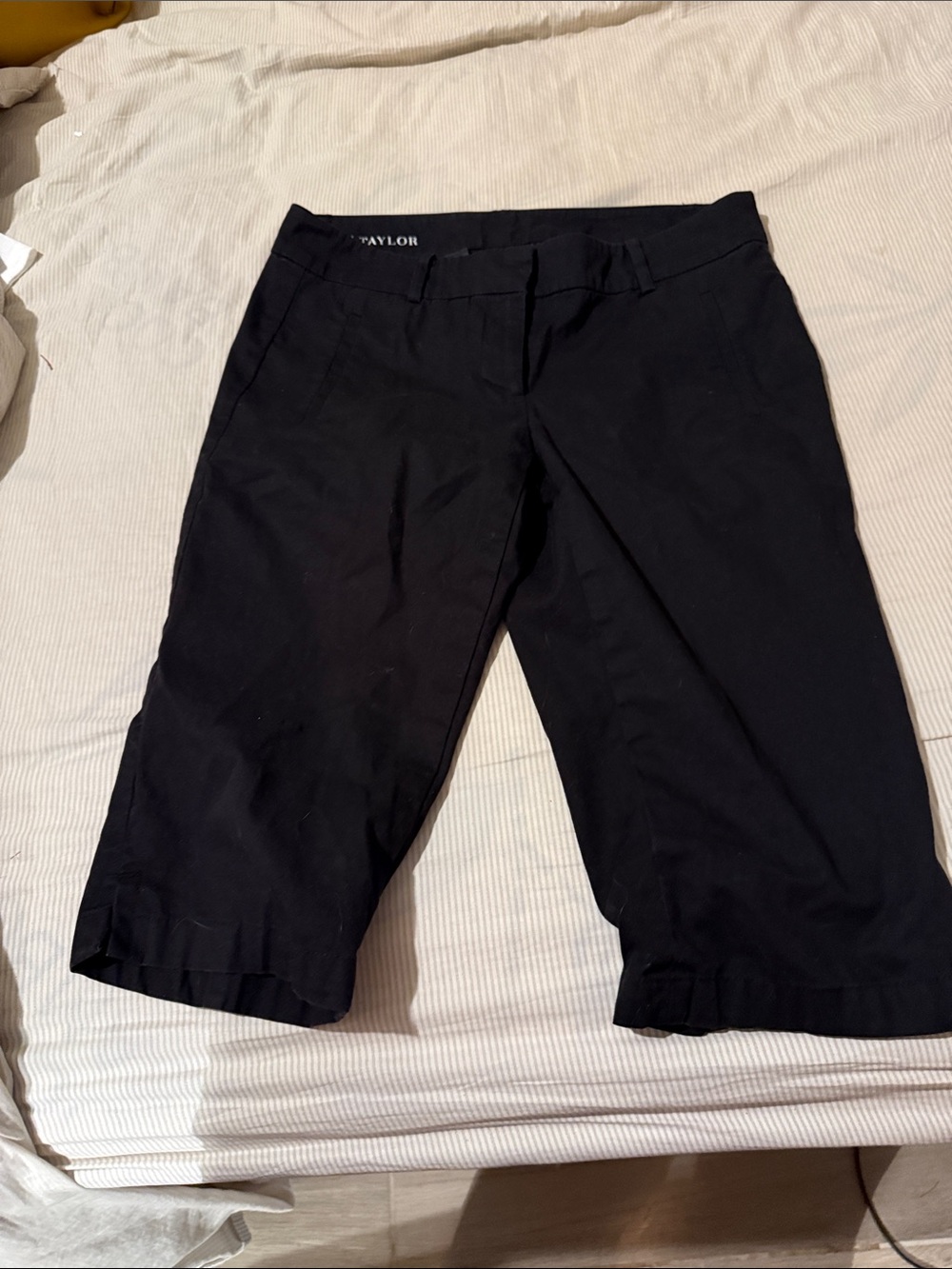 Ann Taylor Flat Front Chino Black Women's Bermuda Shorts Size 6
